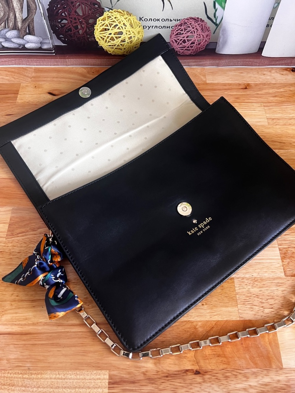 Kate Spade New York Black Leather Clutch Bag with Shoulder Strap and Bow Accent - Picture 10 of 14